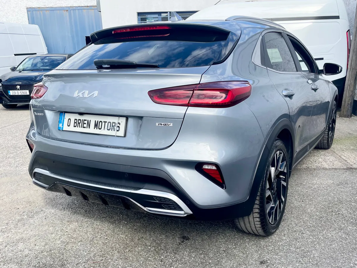 Kia XCeed Hatchback, Petrol Plug-in Hybrid, 2023, Grey