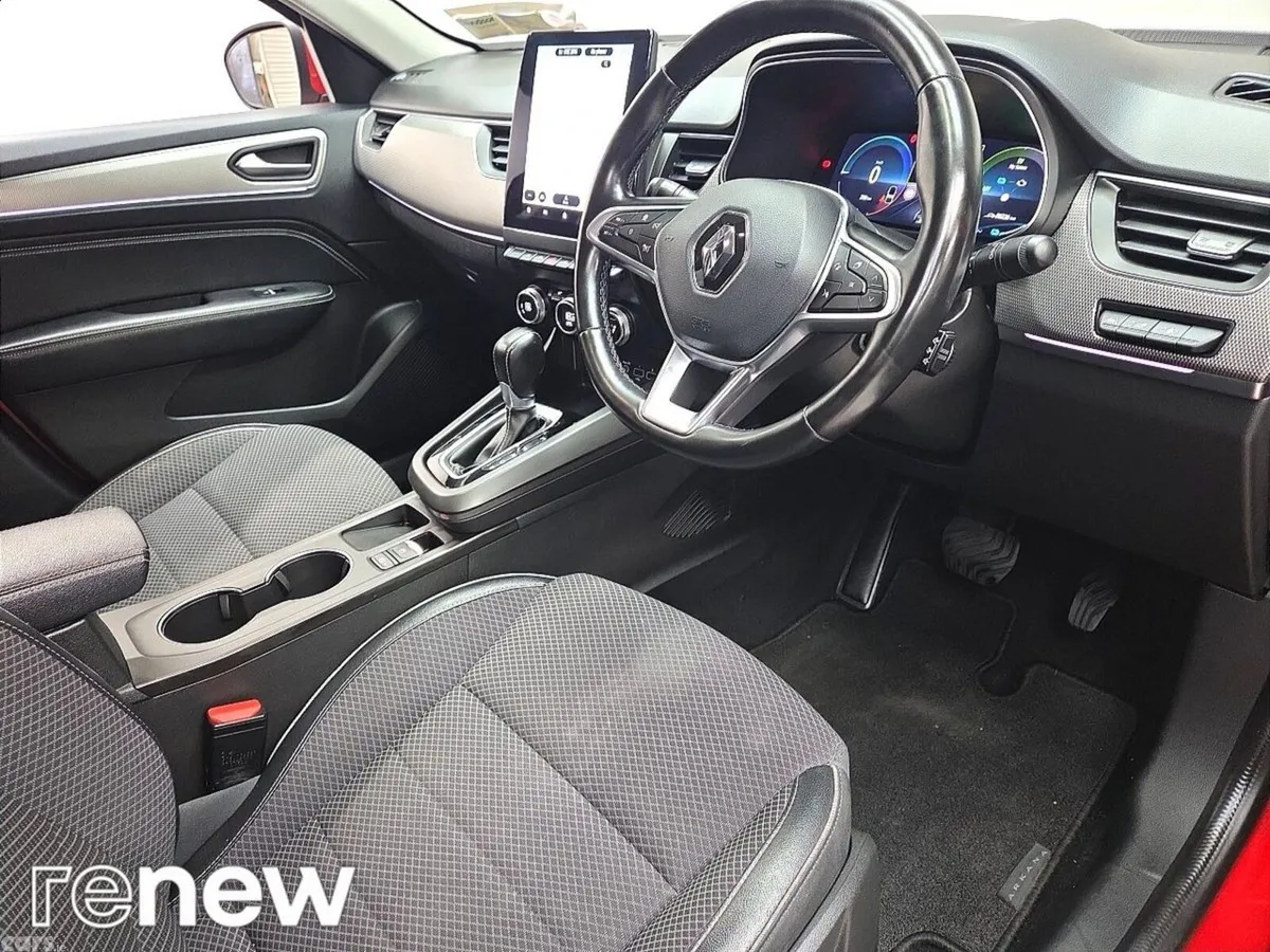 Renault Arkana Hatchback, Petrol, 2022, Red