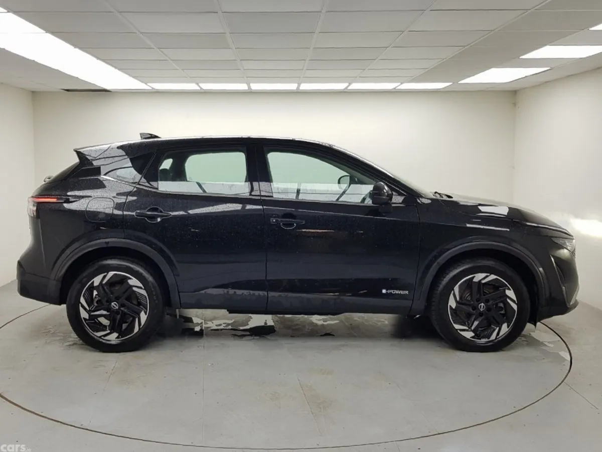 Nissan Qashqai MPV, Petrol Hybrid, 2026, Black