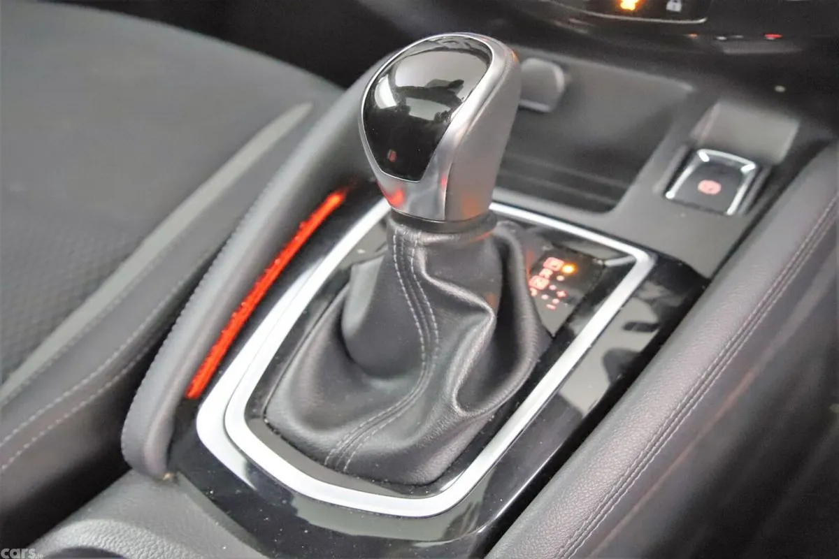 Nissan Qashqai SUV, Petrol, 2019, Grey