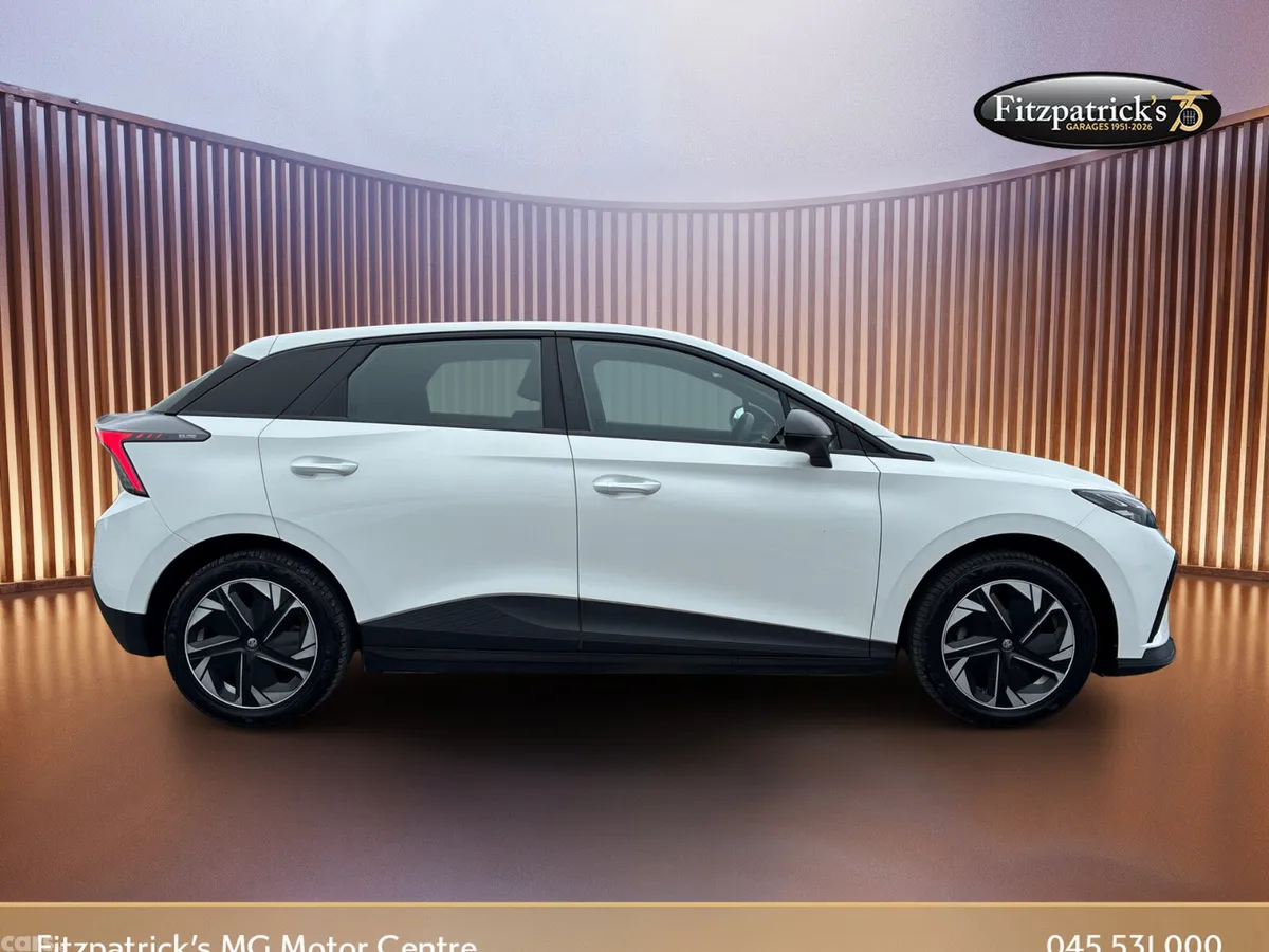 MG MG4 Hatchback, Electric, 2023, White