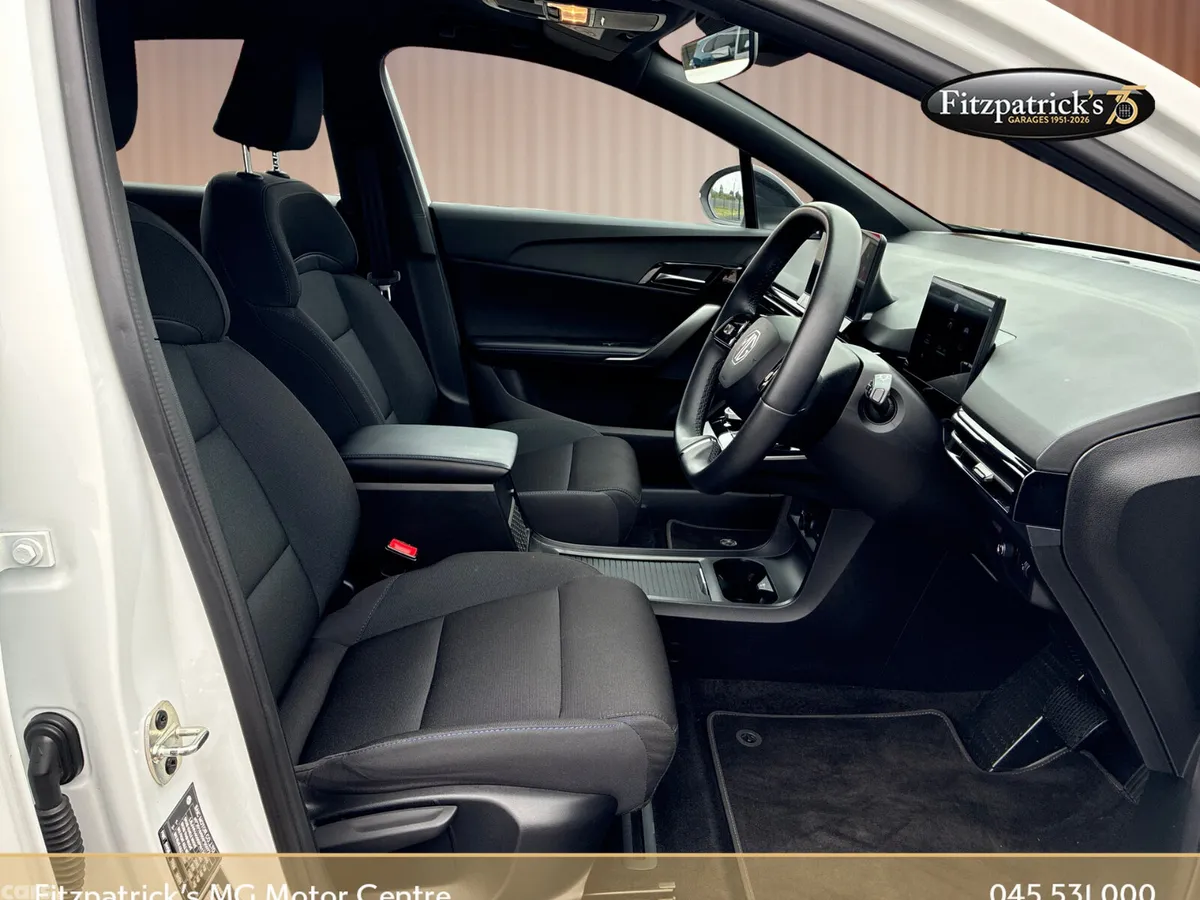 MG MG4 Hatchback, Electric, 2023, White