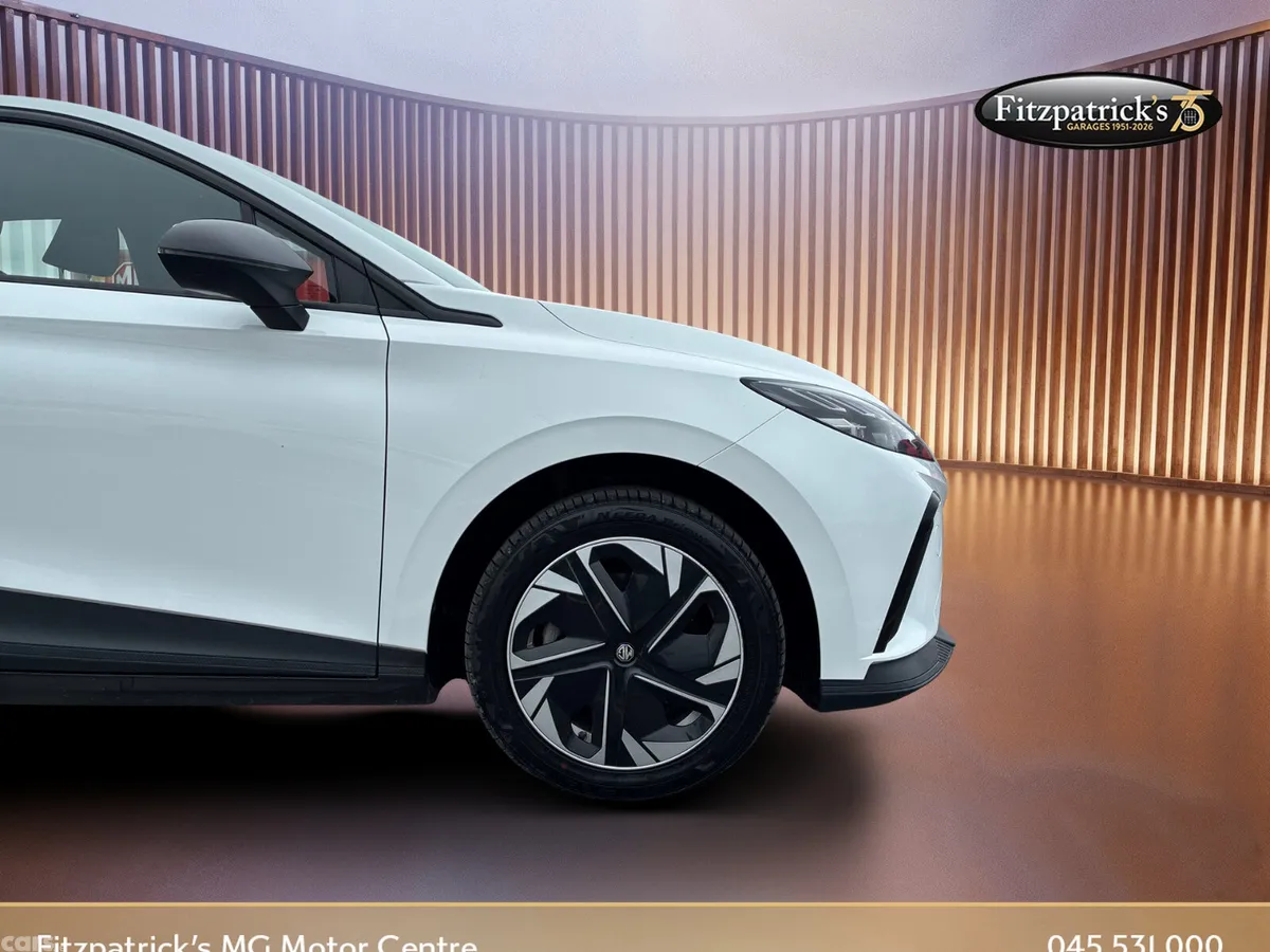 MG MG4 Hatchback, Electric, 2023, White