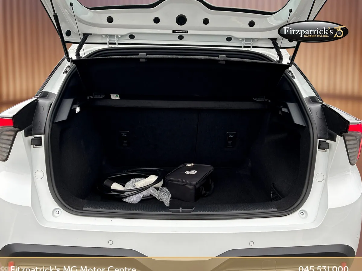 MG MG4 Hatchback, Electric, 2023, White