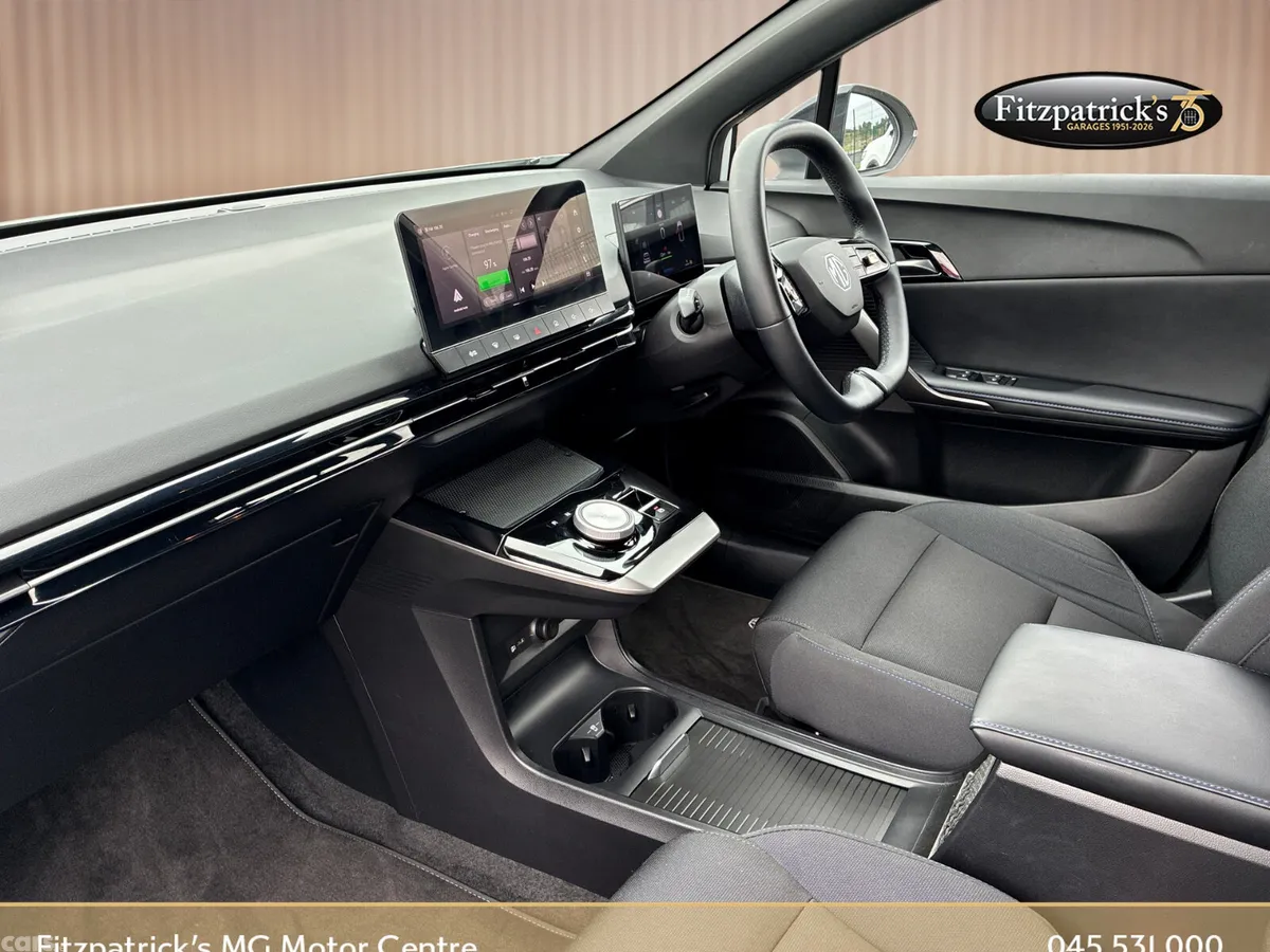 MG MG4 Hatchback, Electric, 2023, White