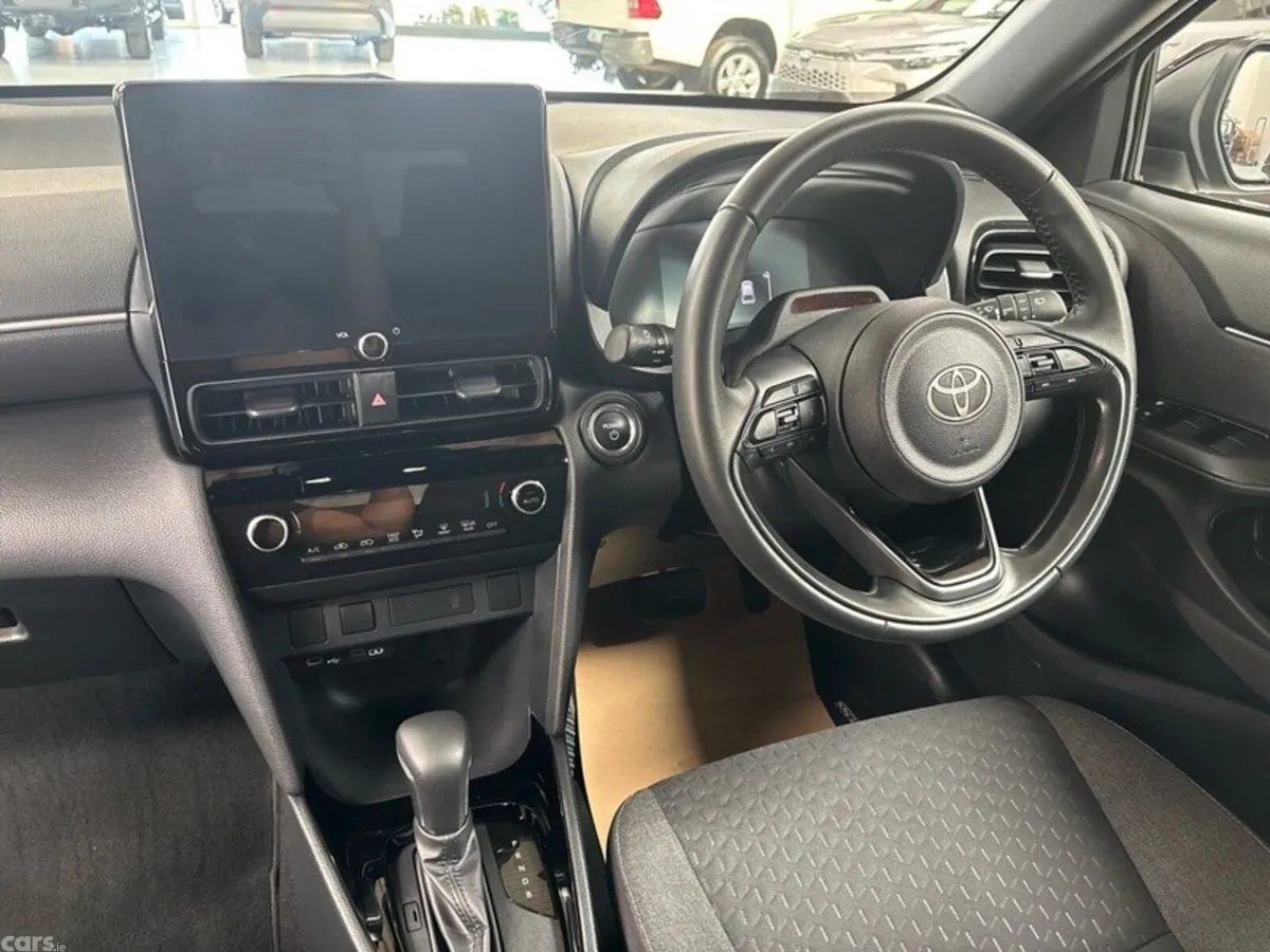 Toyota Yaris Cross Hatchback, Petrol Hybrid, 2026, Black