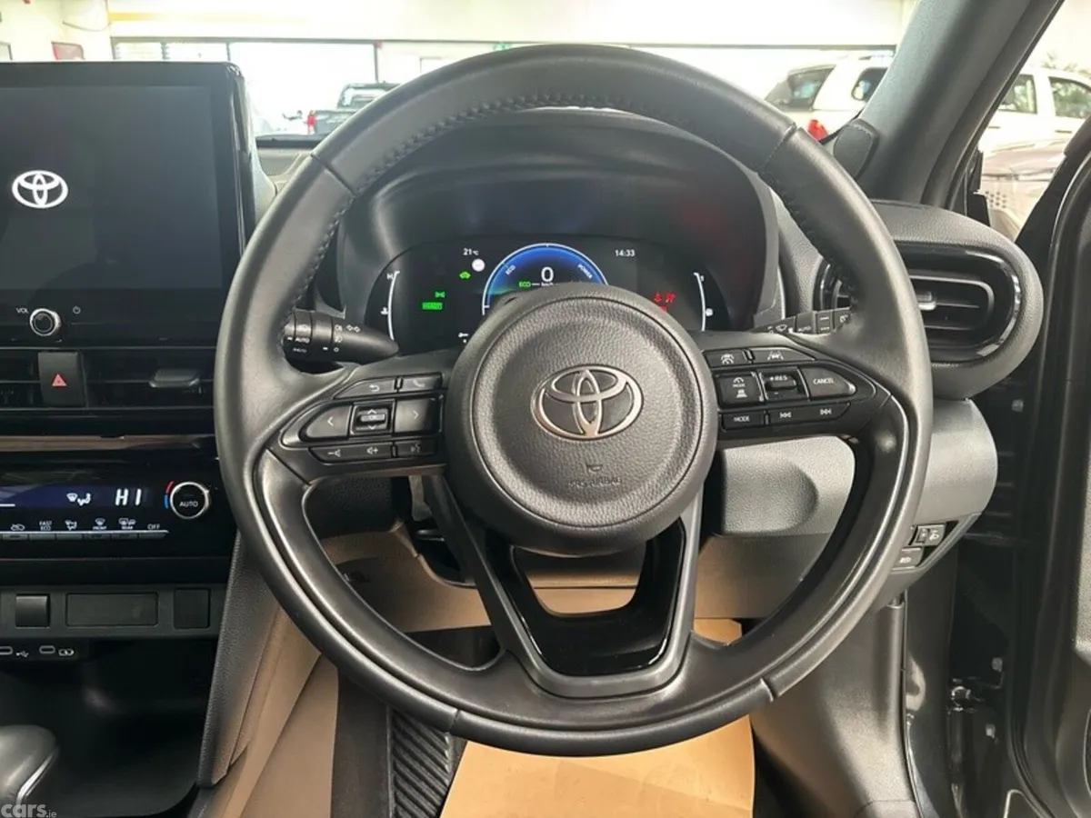 Toyota Yaris Cross Hatchback, Petrol Hybrid, 2026, Black
