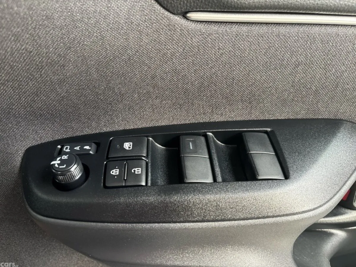 Toyota Yaris Cross Hatchback, Petrol Hybrid, 2026, Black