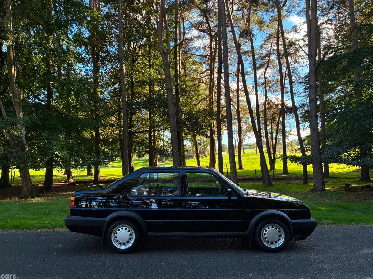 Volkswagen Jetta Saloon, Diesel, 1991, Black