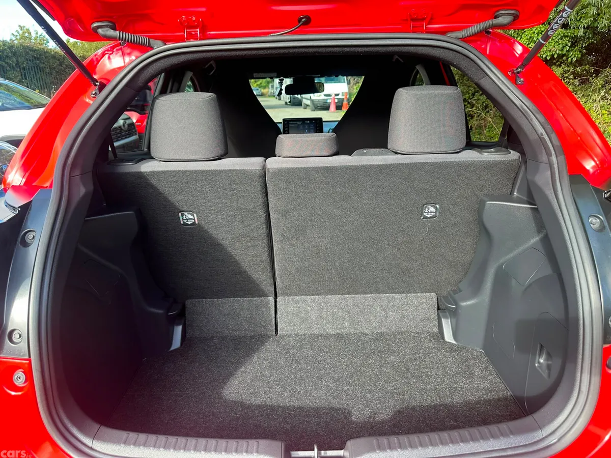 Toyota Yaris Hatchback, Petrol Hybrid, 2022, Red