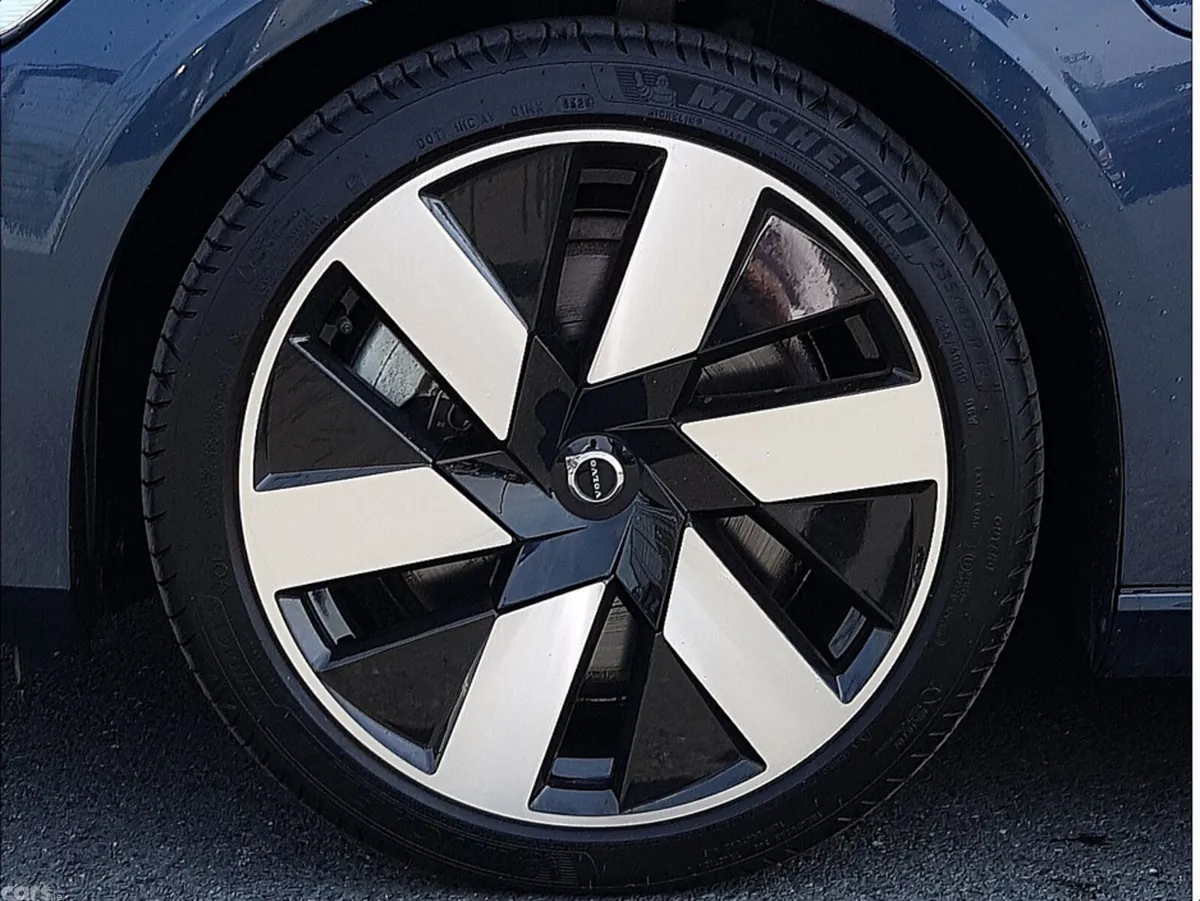Volvo V60 Estate, Petrol Plug-in Hybrid, 2025, Blue
