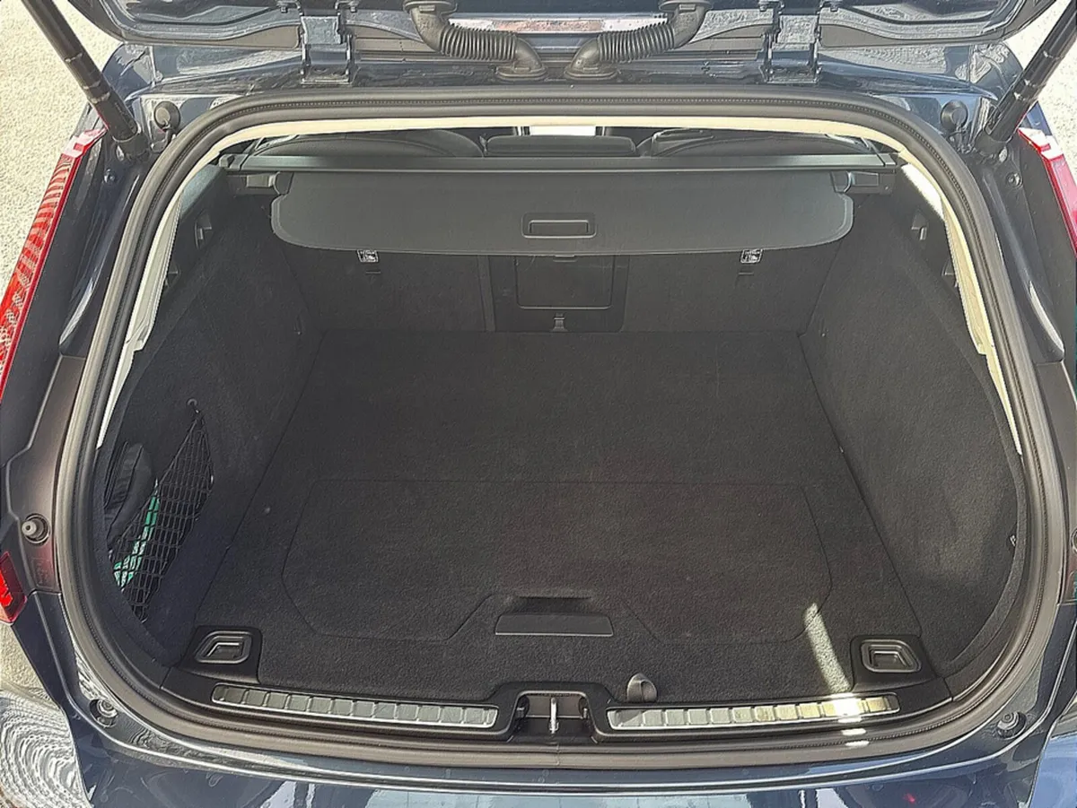 Volvo V60 Estate, Petrol Plug-in Hybrid, 2025, Blue