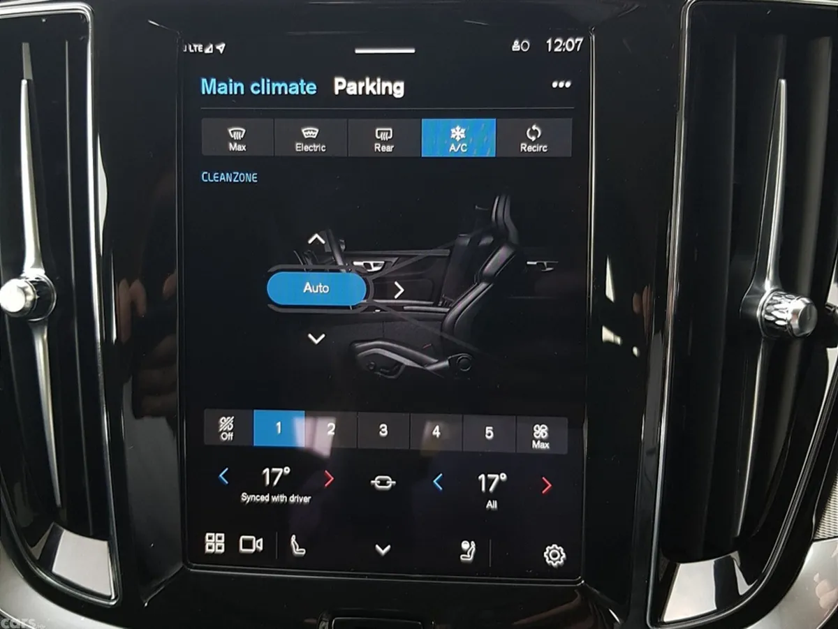 Volvo V60 Estate, Petrol Plug-in Hybrid, 2025, Blue
