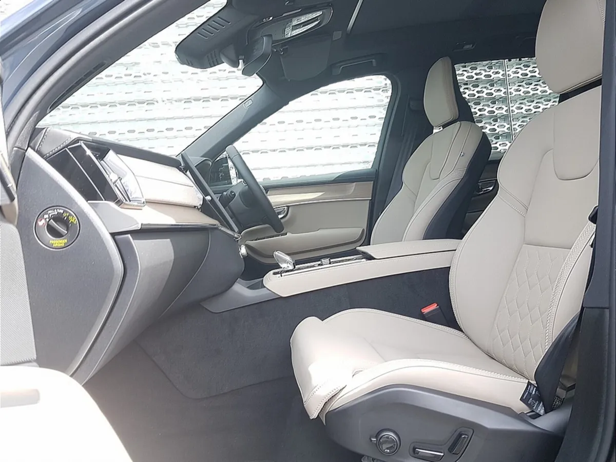 Volvo XC90 SUV, Petrol Plug-in Hybrid, 2026, Blue
