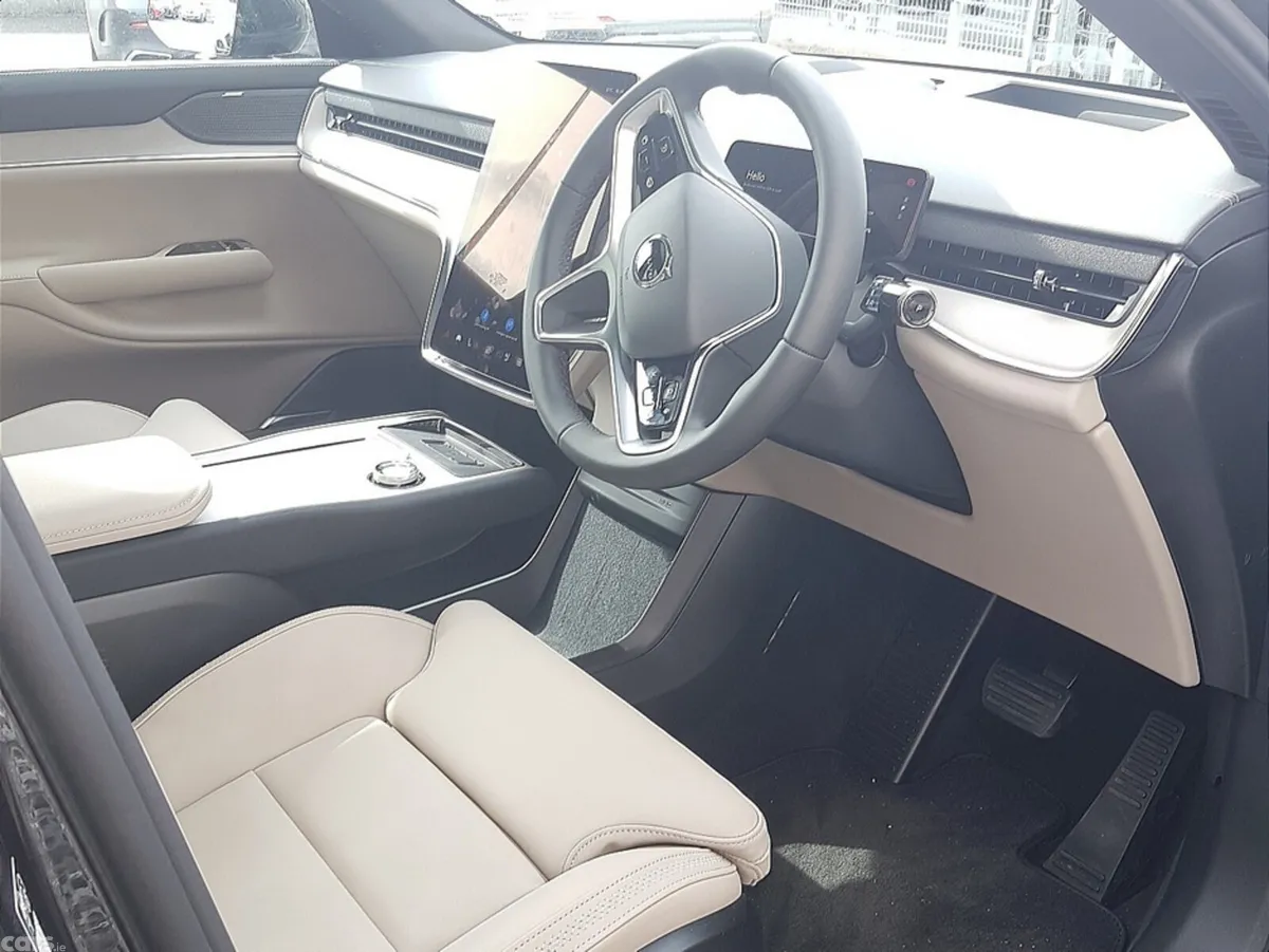 Volvo EX90 MPV, Electric, 2026, Black