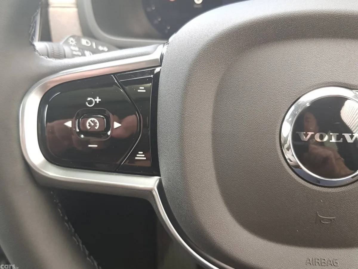 Volvo XC90 SUV, Petrol Plug-in Hybrid, 2026, Blue