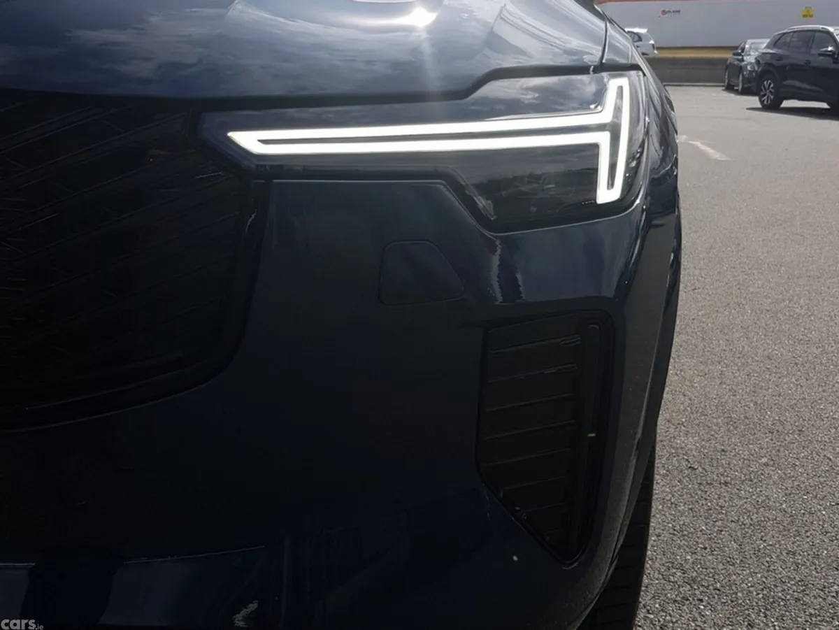 Volvo XC90 SUV, Petrol Plug-in Hybrid, 2026, Blue