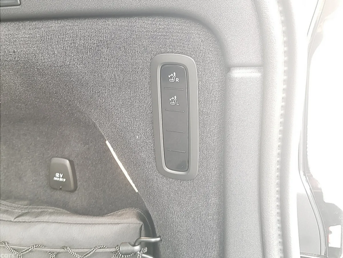 Volvo EX90 MPV, Electric, 2026, Black