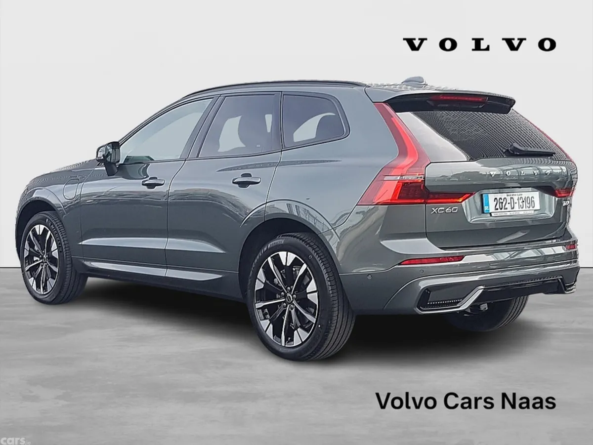 Volvo XC60 SUV, Petrol Plug-in Hybrid, 2026, Green
