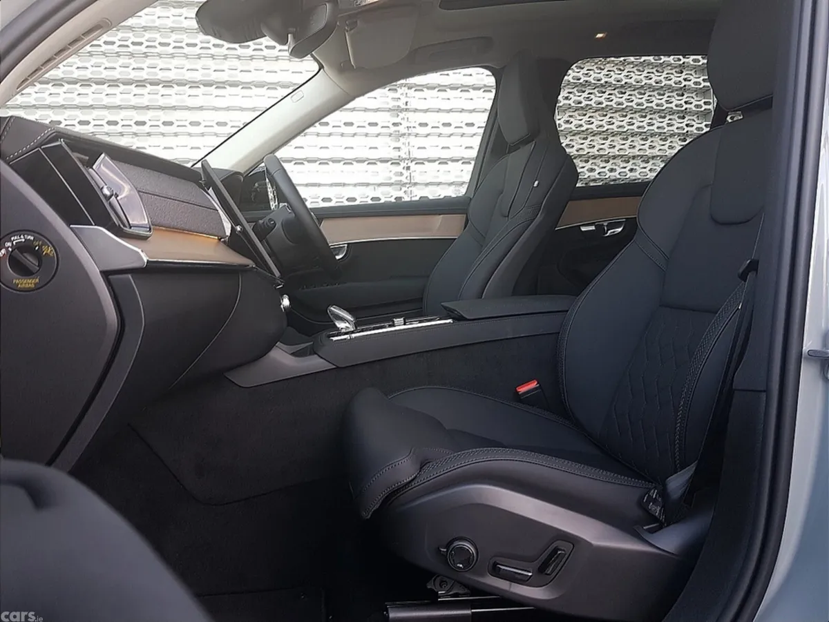 Volvo XC90 SUV, Petrol Plug-in Hybrid, 2026, Grey