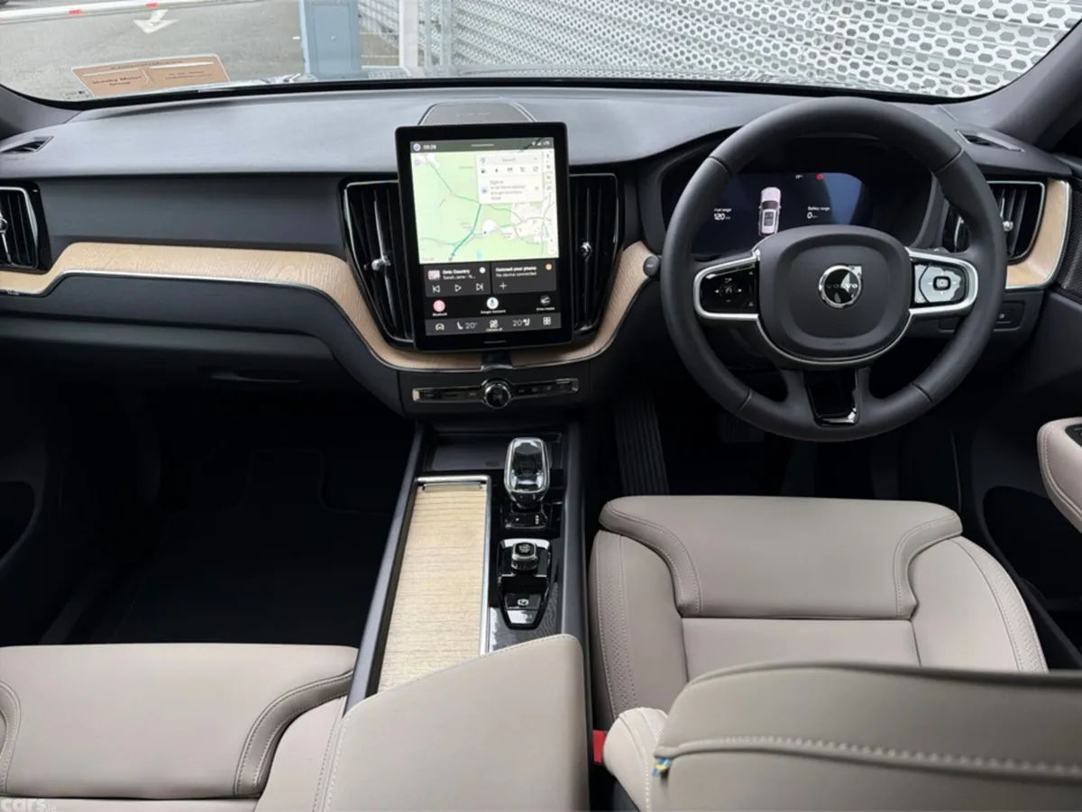 Volvo XC60 SUV, Petrol Plug-in Hybrid, 2026, Blue