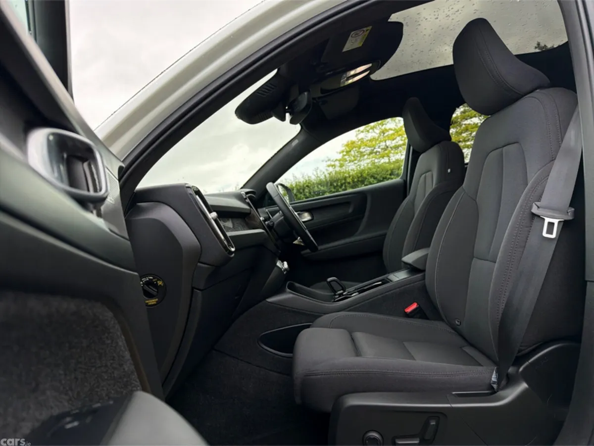 Volvo C40 Estate, Electric, 2023, White