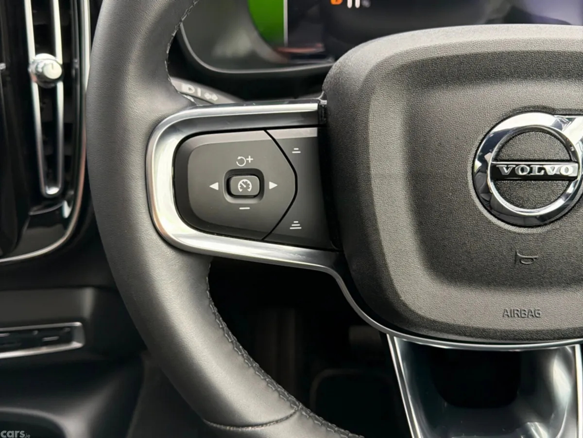 Volvo C40 Estate, Electric, 2023, White