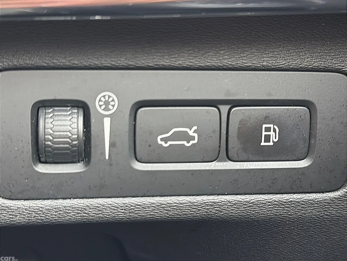 Volvo XC90 SUV, Petrol Plug-in Hybrid, 2021, Grey