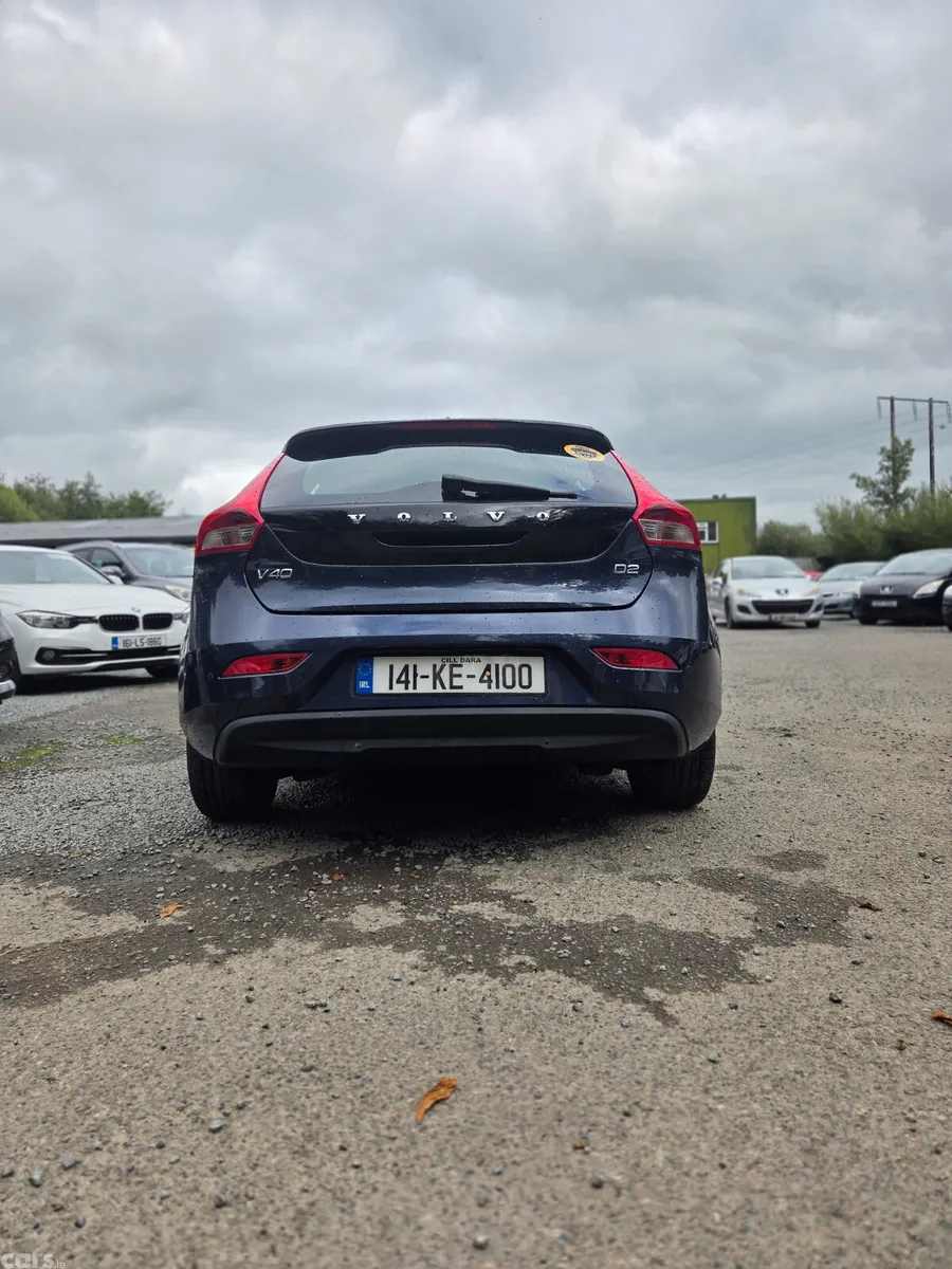 Volvo V40 Hatchback, Diesel, 2014, Blue