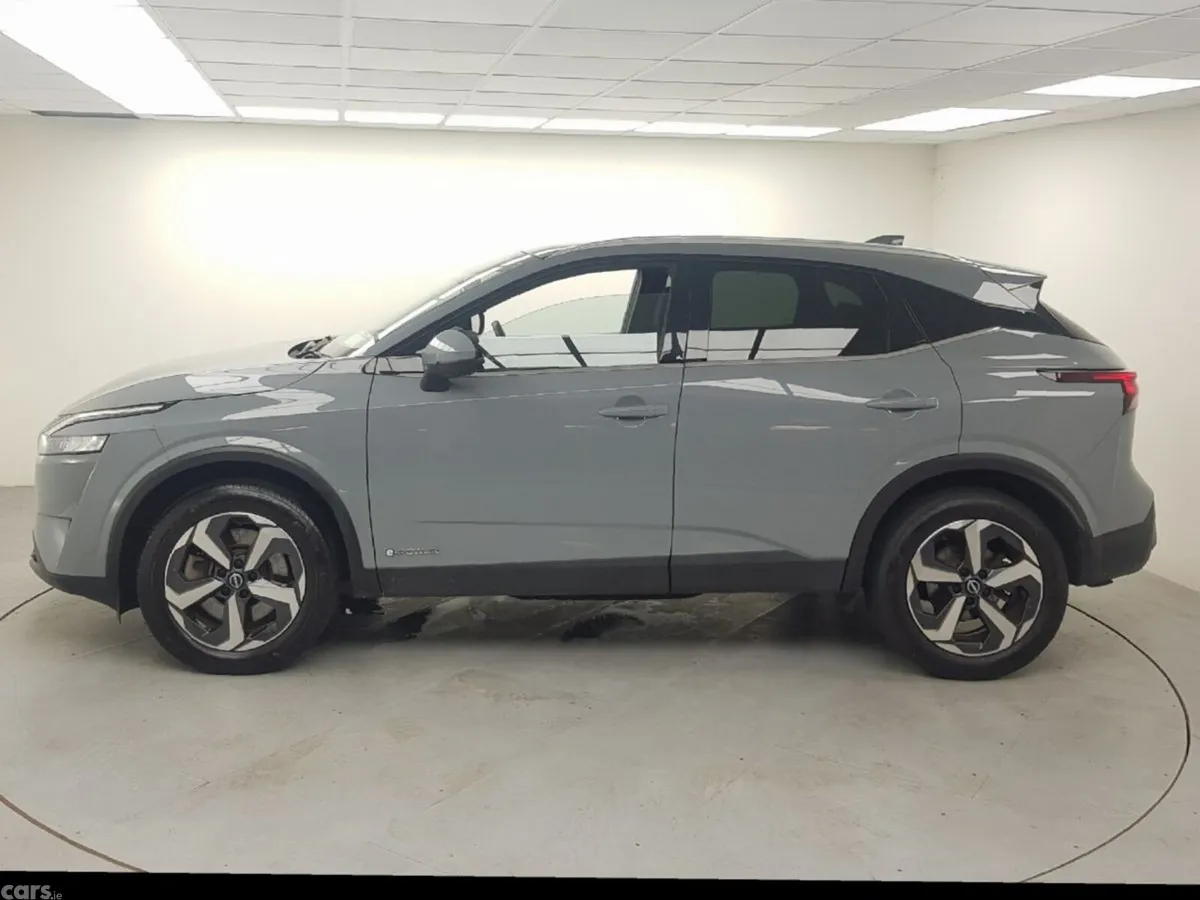 Nissan Qashqai MPV, Petrol Hybrid, 2023, Grey