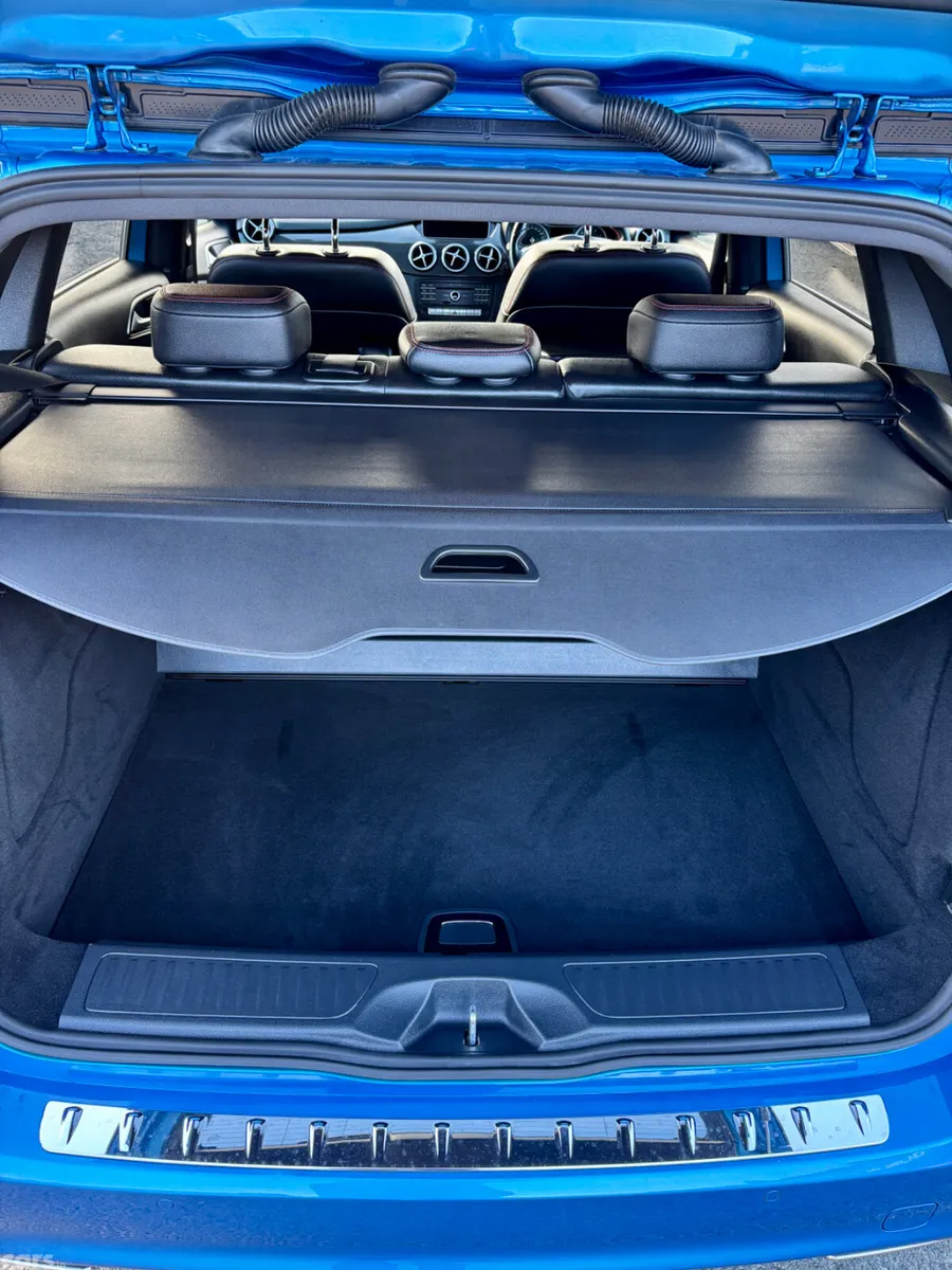 Mercedes-Benz B-Class MPV, Petrol, 2017, Blue