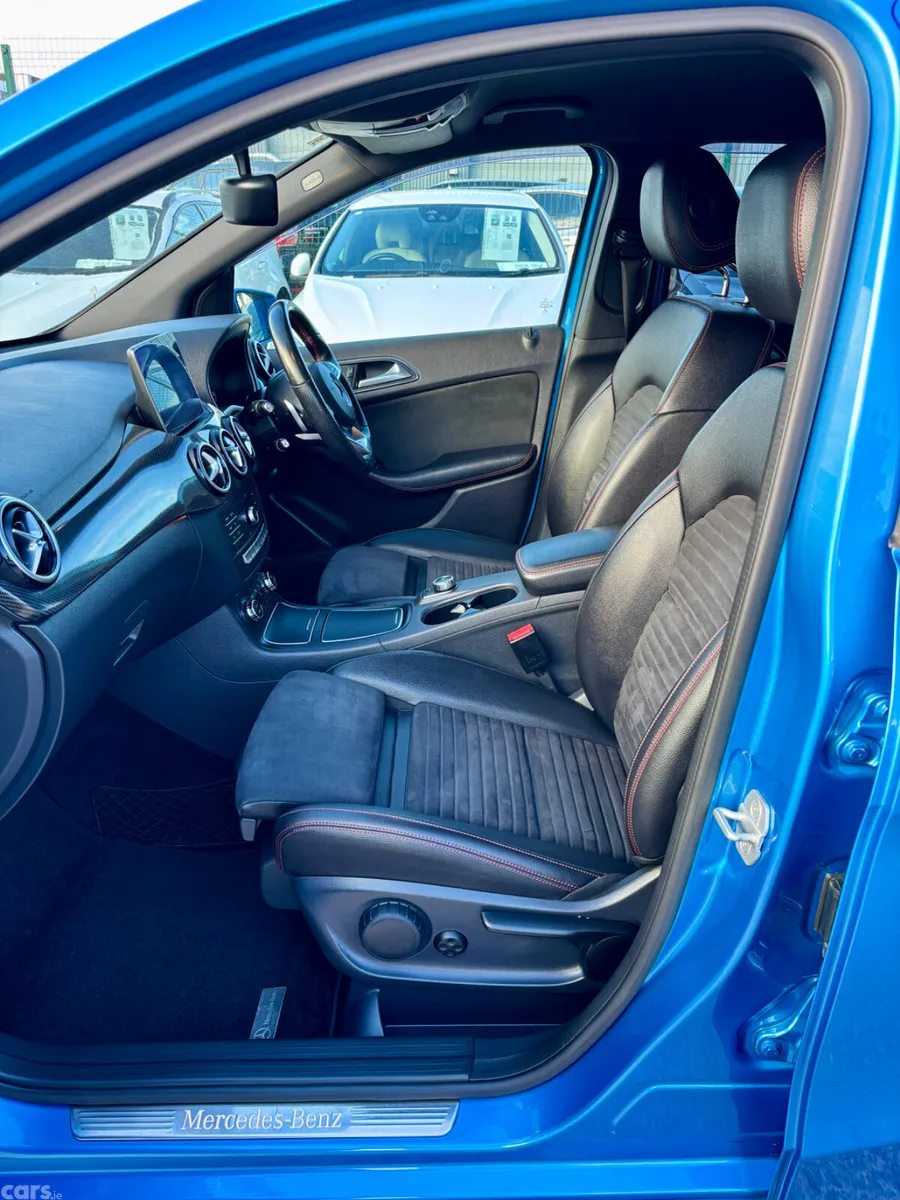 Mercedes-Benz B-Class MPV, Petrol, 2017, Blue