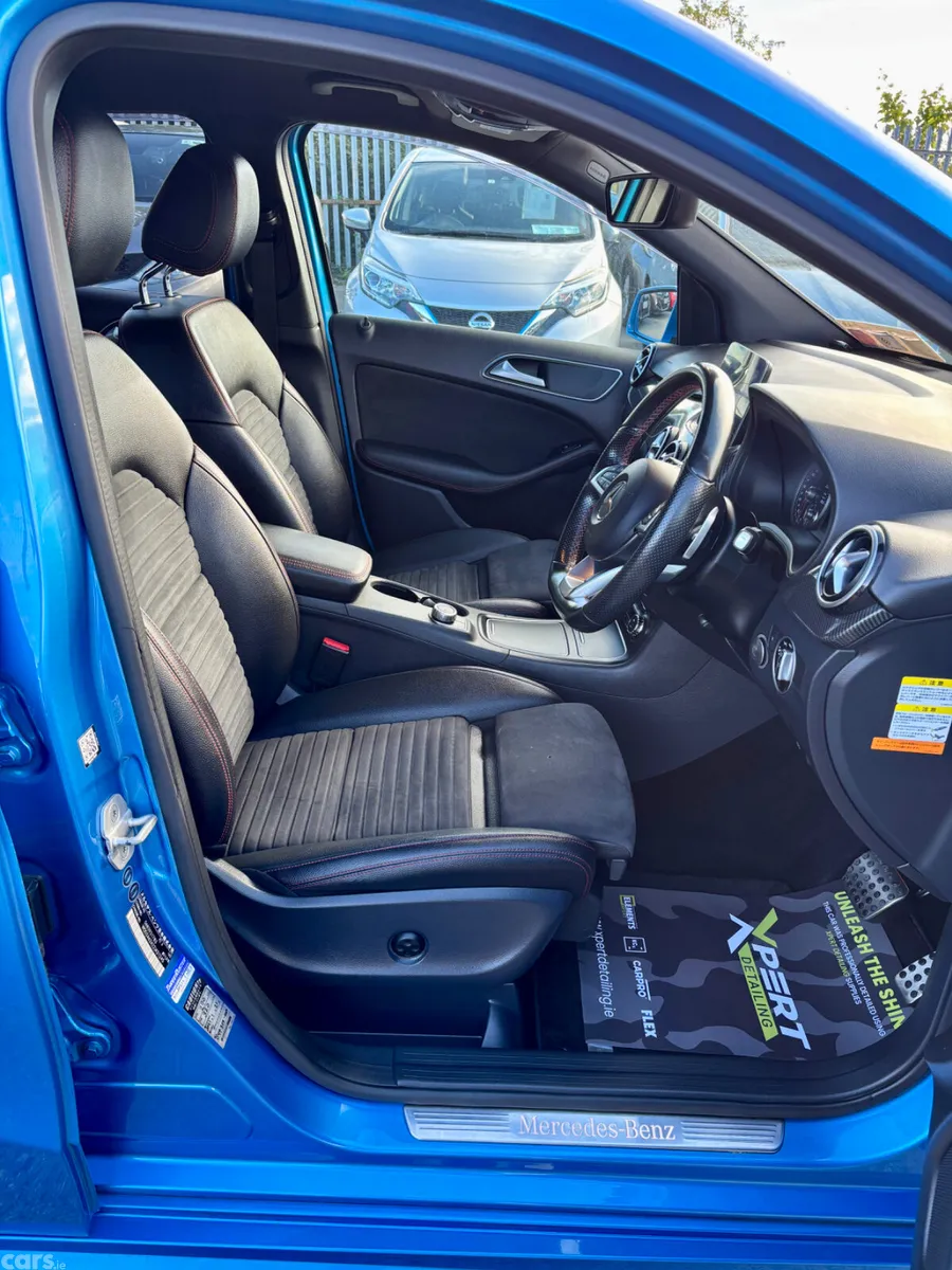 Mercedes-Benz B-Class MPV, Petrol, 2017, Blue