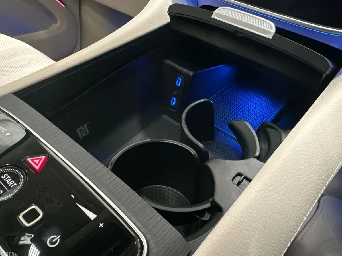 Mercedes-Benz EQS SUV, Electric, 2026, Blue