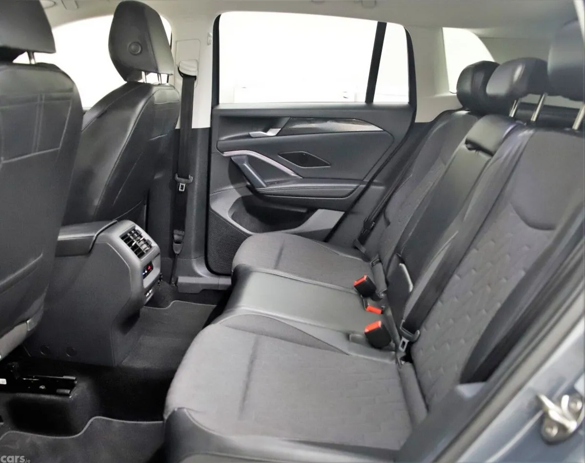 Volkswagen Tiguan SUV, Petrol Plug-in Hybrid, 2024, Grey