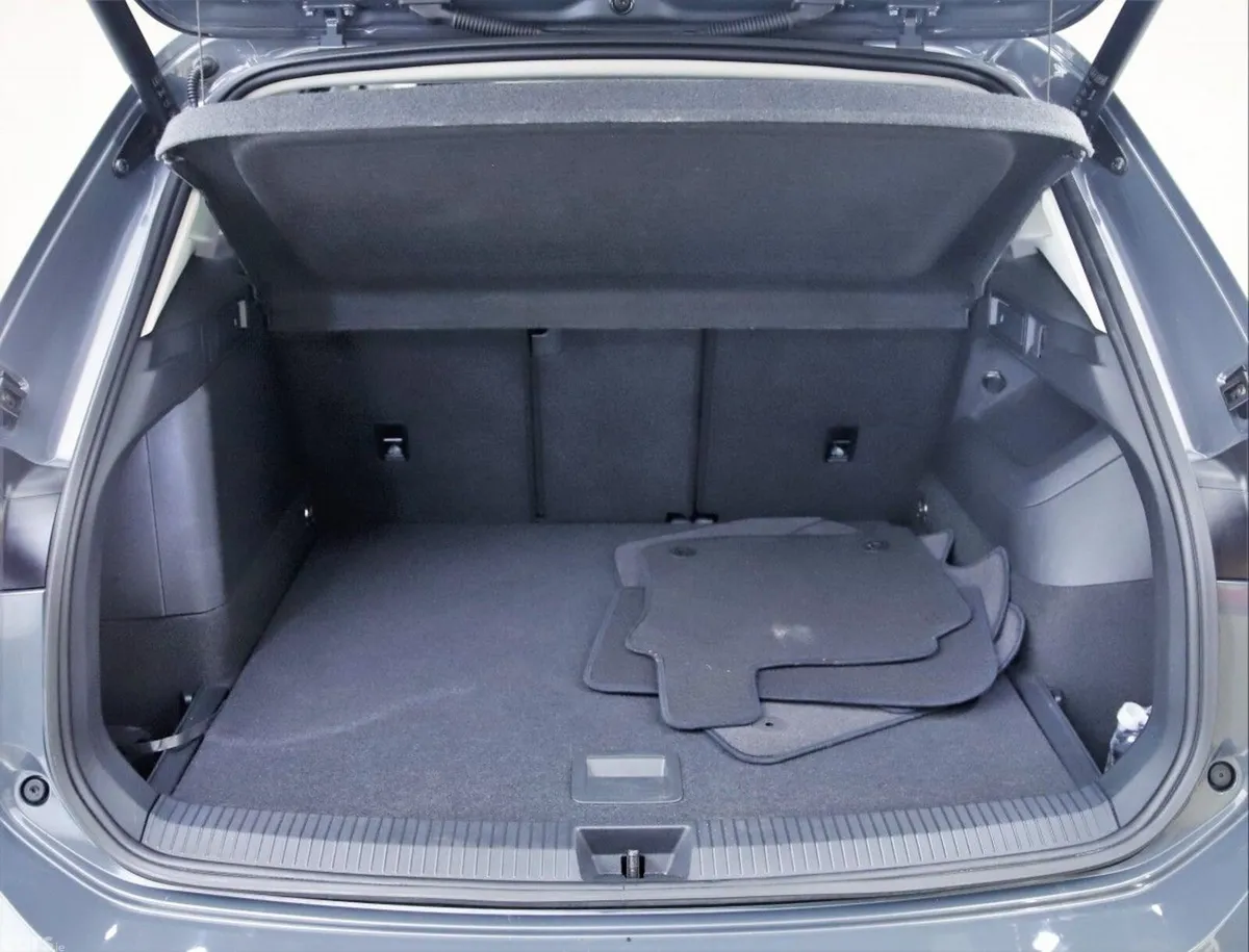 Volkswagen Tiguan SUV, Petrol Plug-in Hybrid, 2024, Grey