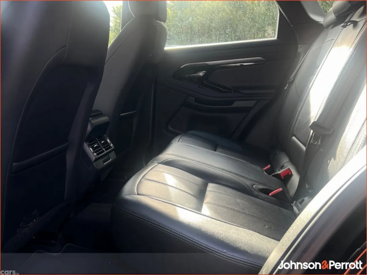 Land Rover Range Rover Evoque SUV, Petrol Hybrid, 2023, Black