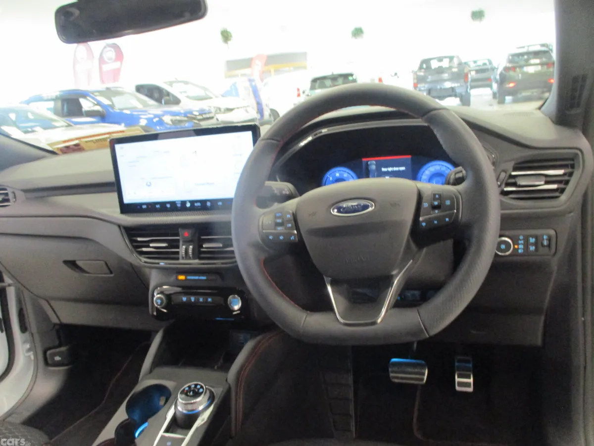 Ford Kuga SUV, Petrol Plug-in Hybrid, 2025, White