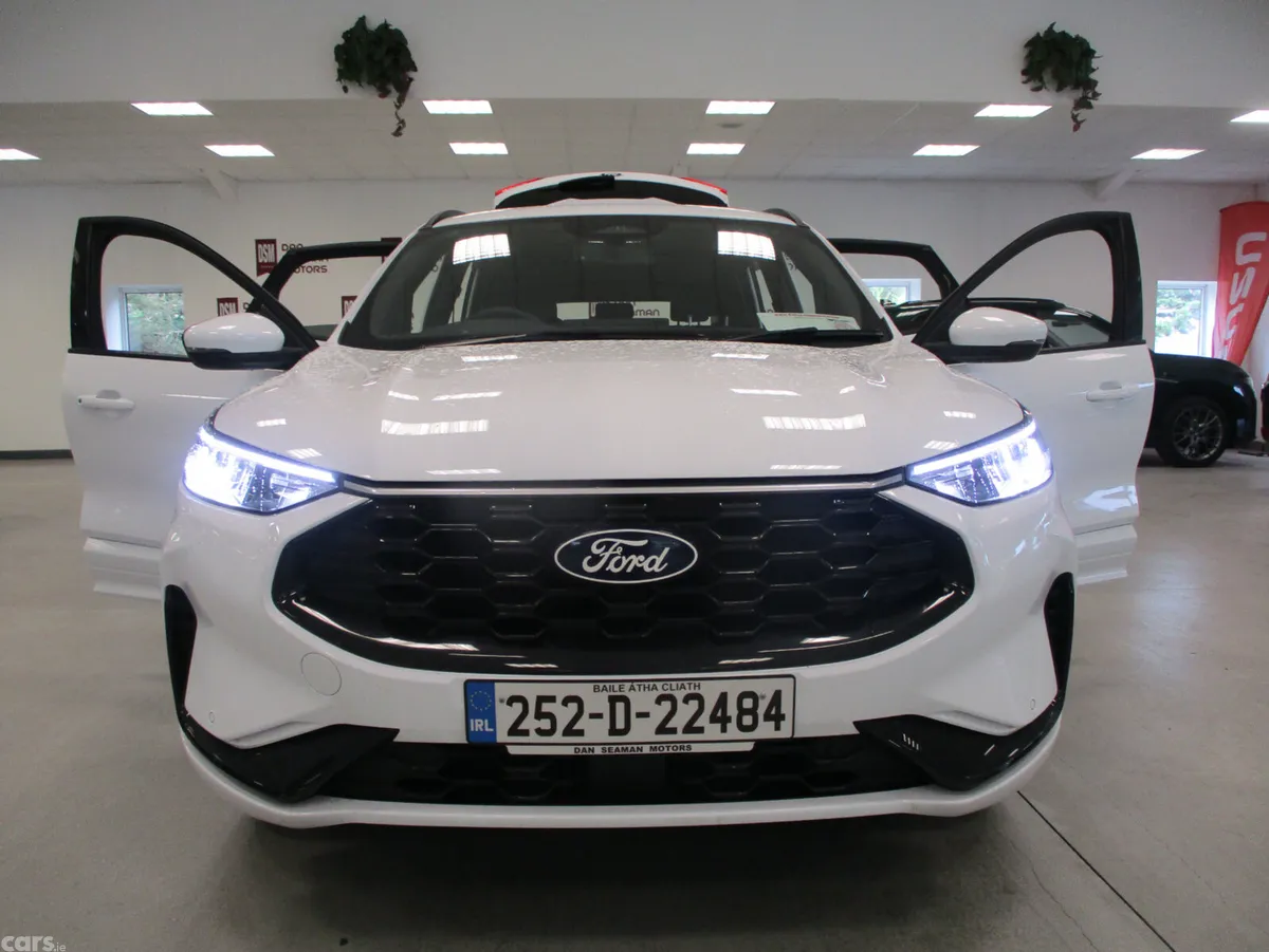 Ford Kuga SUV, Petrol Plug-in Hybrid, 2025, White