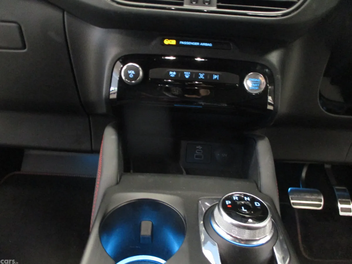 Ford Kuga SUV, Petrol Plug-in Hybrid, 2025, White