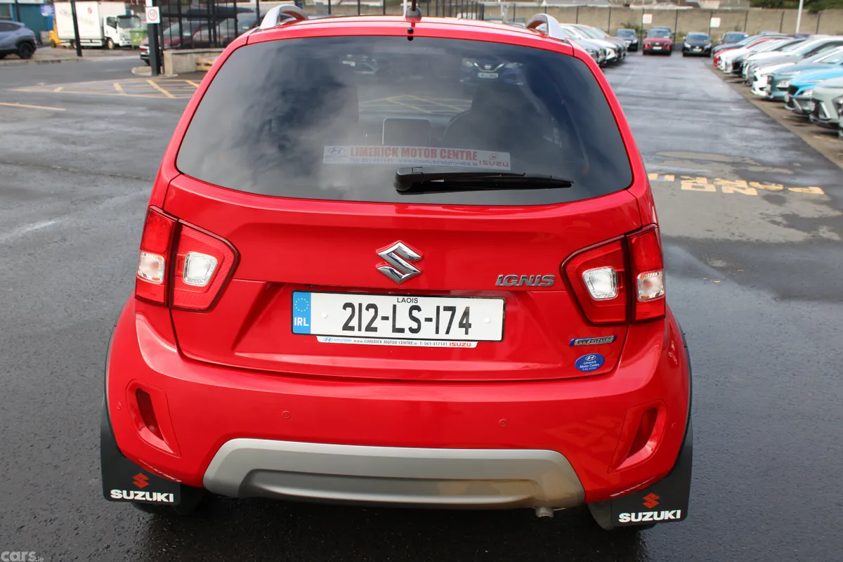 Suzuki Ignis Hatchback, Petrol, 2021, Red