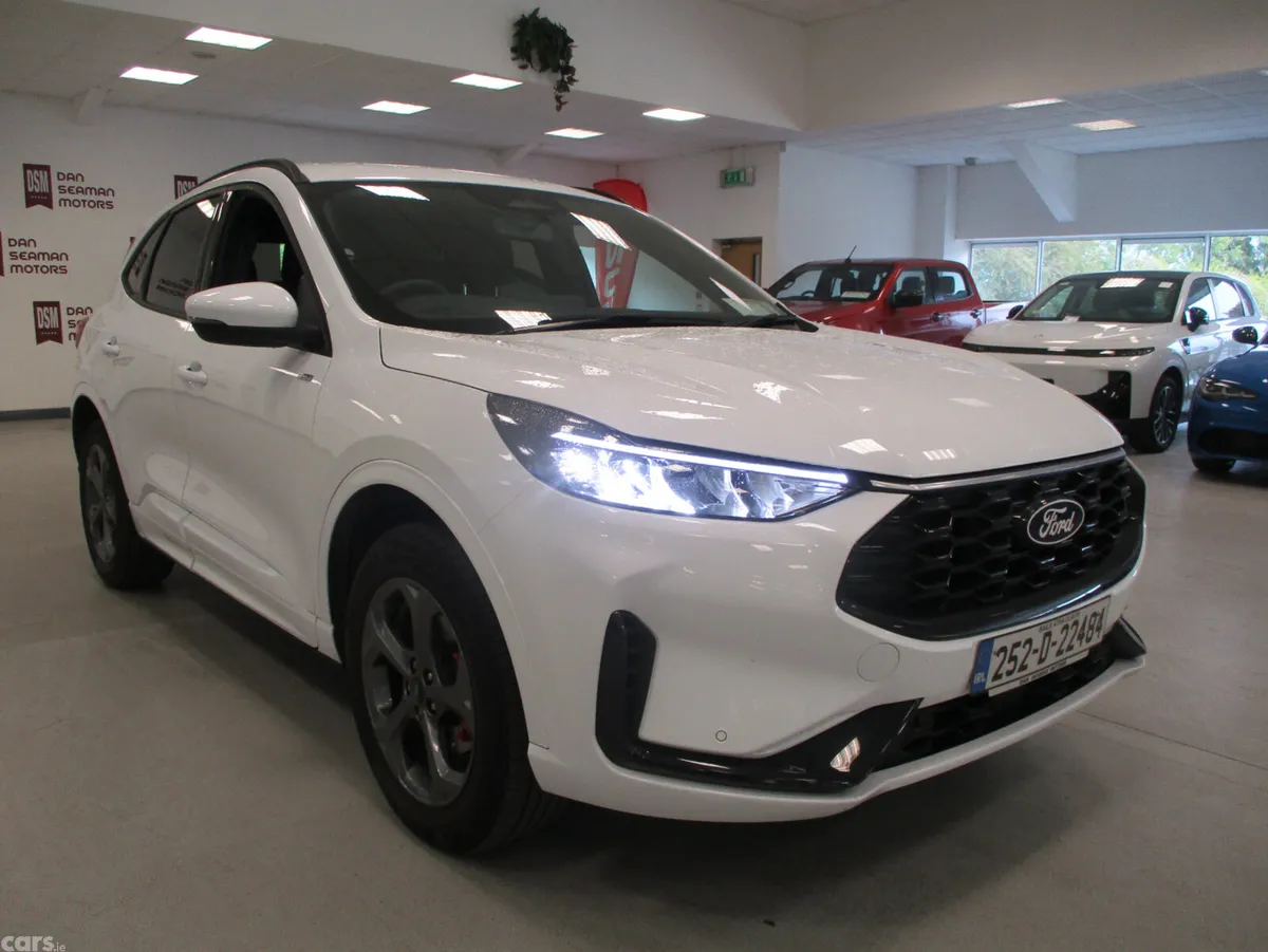 Ford Kuga SUV, Petrol Plug-in Hybrid, 2025, White