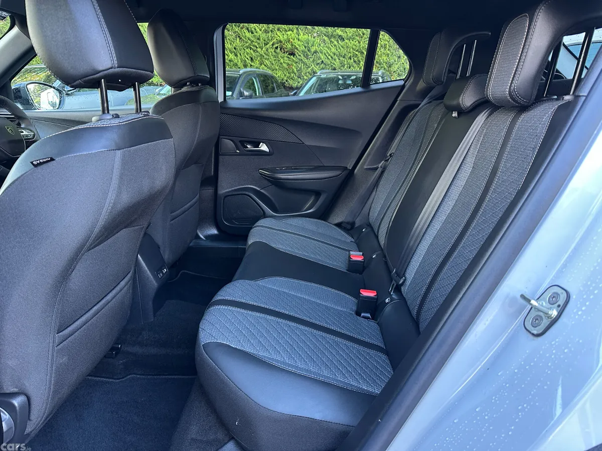 Peugeot 2008 MPV, Petrol, 2026, White