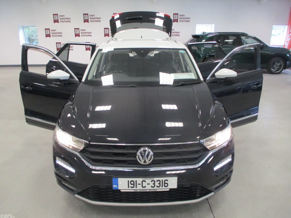 Volkswagen T-Roc SUV, Diesel, 2019, Black