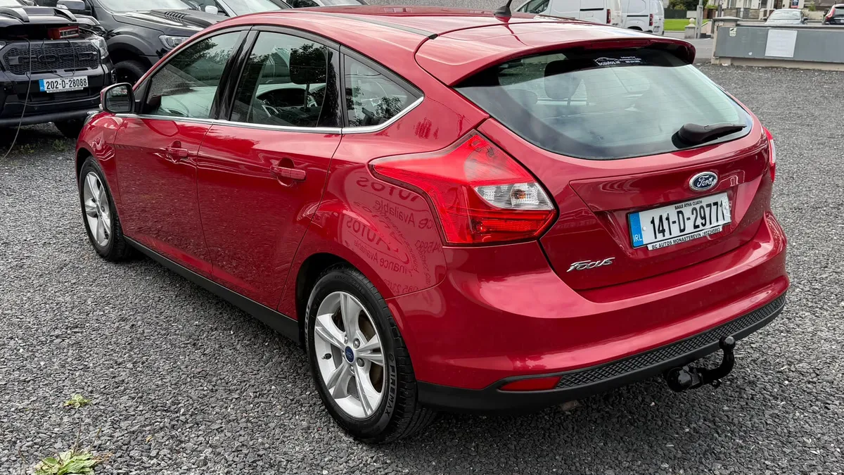 Ford Focus Hatchback, Diesel, 2014, Red