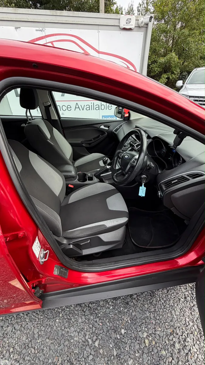 Ford Focus Hatchback, Diesel, 2014, Red