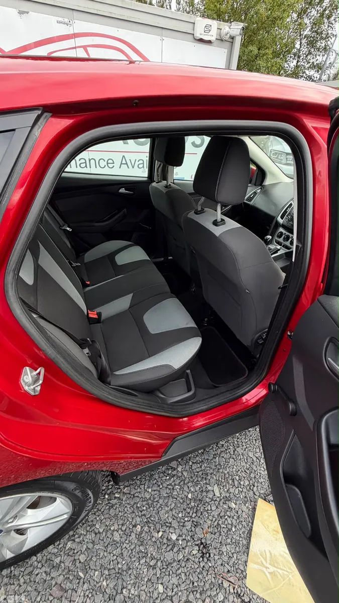 Ford Focus Hatchback, Diesel, 2014, Red