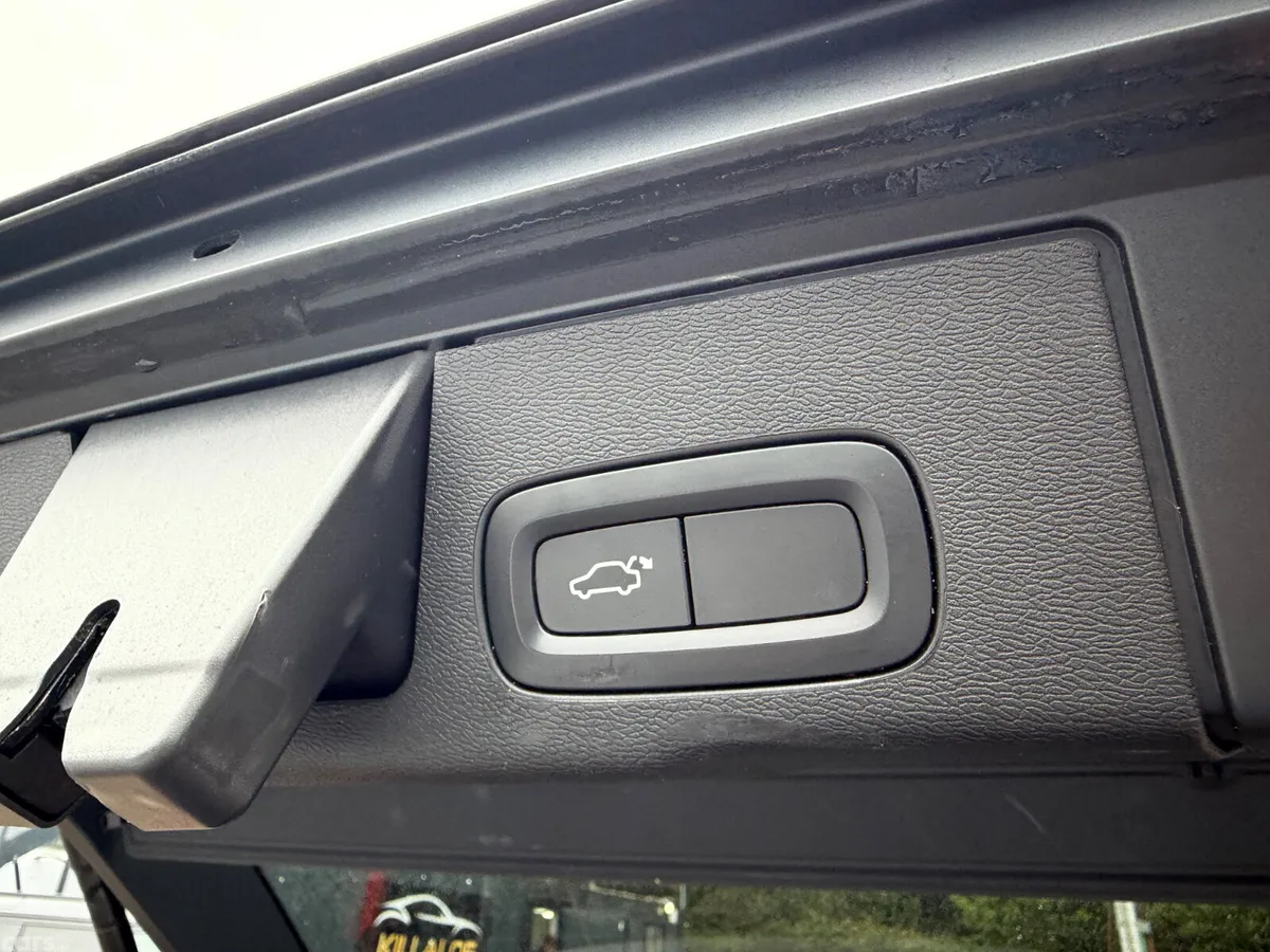 Volvo XC60 SUV, Diesel, 2021, Blue