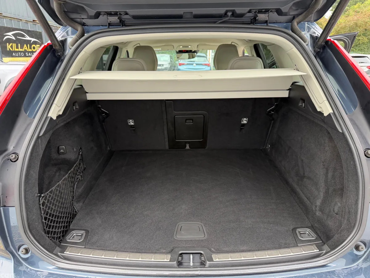 Volvo XC60 SUV, Diesel, 2021, Blue