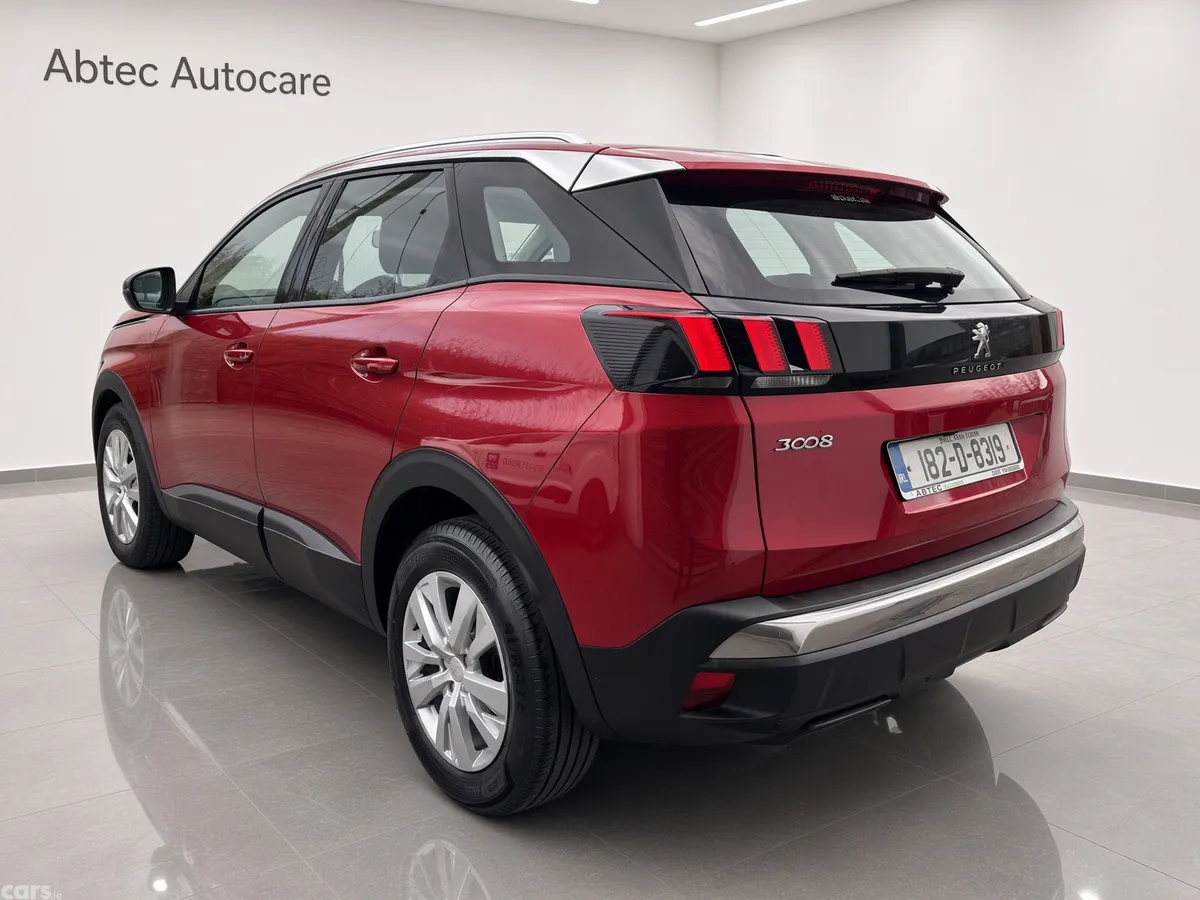 Peugeot 3008 MPV, Petrol, 2018, Red